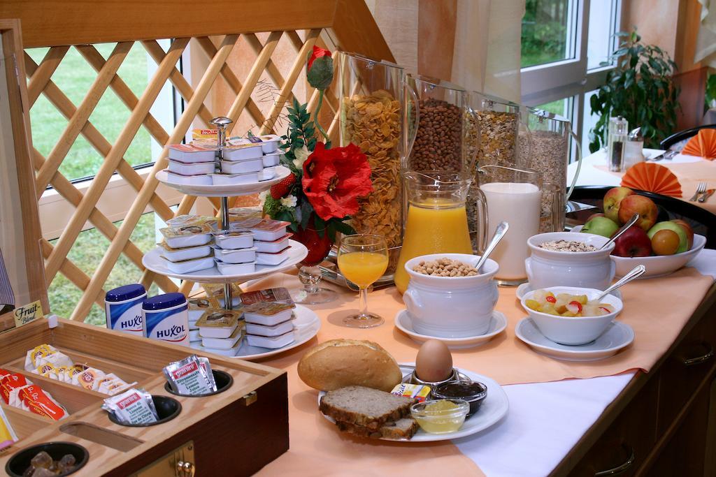 Apart Hotel Weimar Екстериор снимка