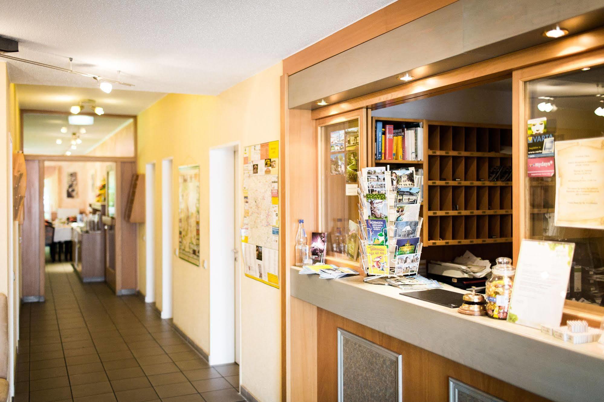 Apart Hotel Weimar Екстериор снимка